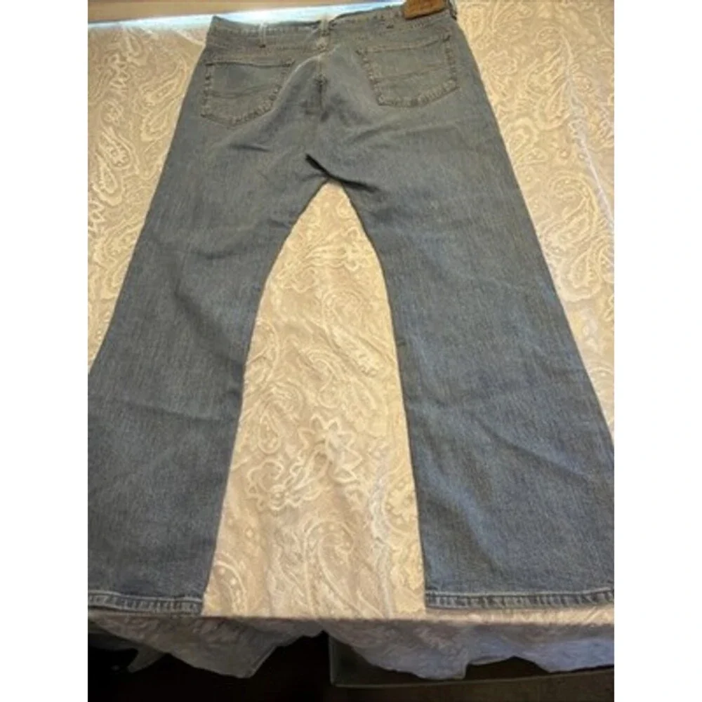 Signature Levis Strauss Jeans  38x30 Boot Cut Stretch Blue Denim Comfy